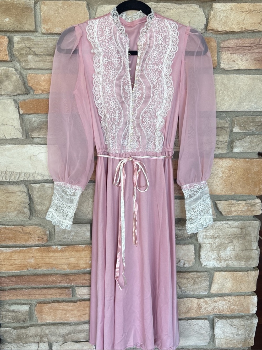 Vintage Romantic Pink Lace-Trim Midi Dress